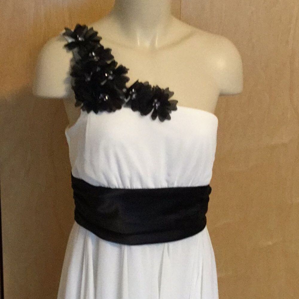 One shoulder asymmetrical dress - Picture 3 of 9